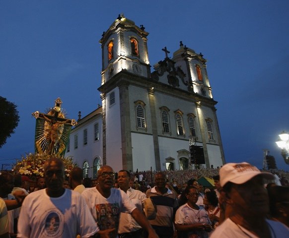 Fi�is cat�licos participam da 29� Caminhada Penitencial neste domingo (23)