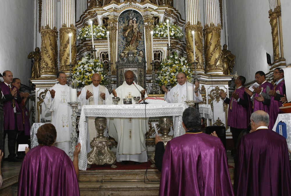 Reitor da Baslica Santurio celebra 30 anos de sacerdcio